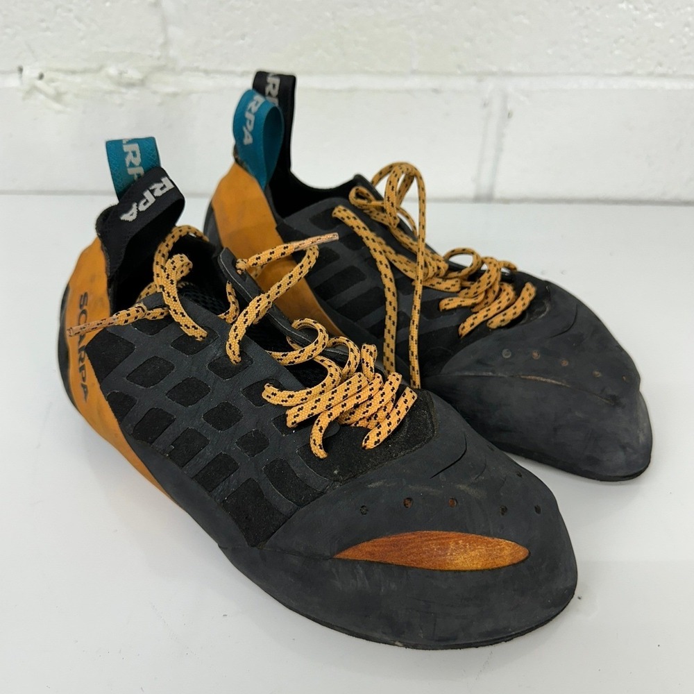 Scarpa Instinct Climbing Shoes Black Orange Lace Up / Mens 9.5